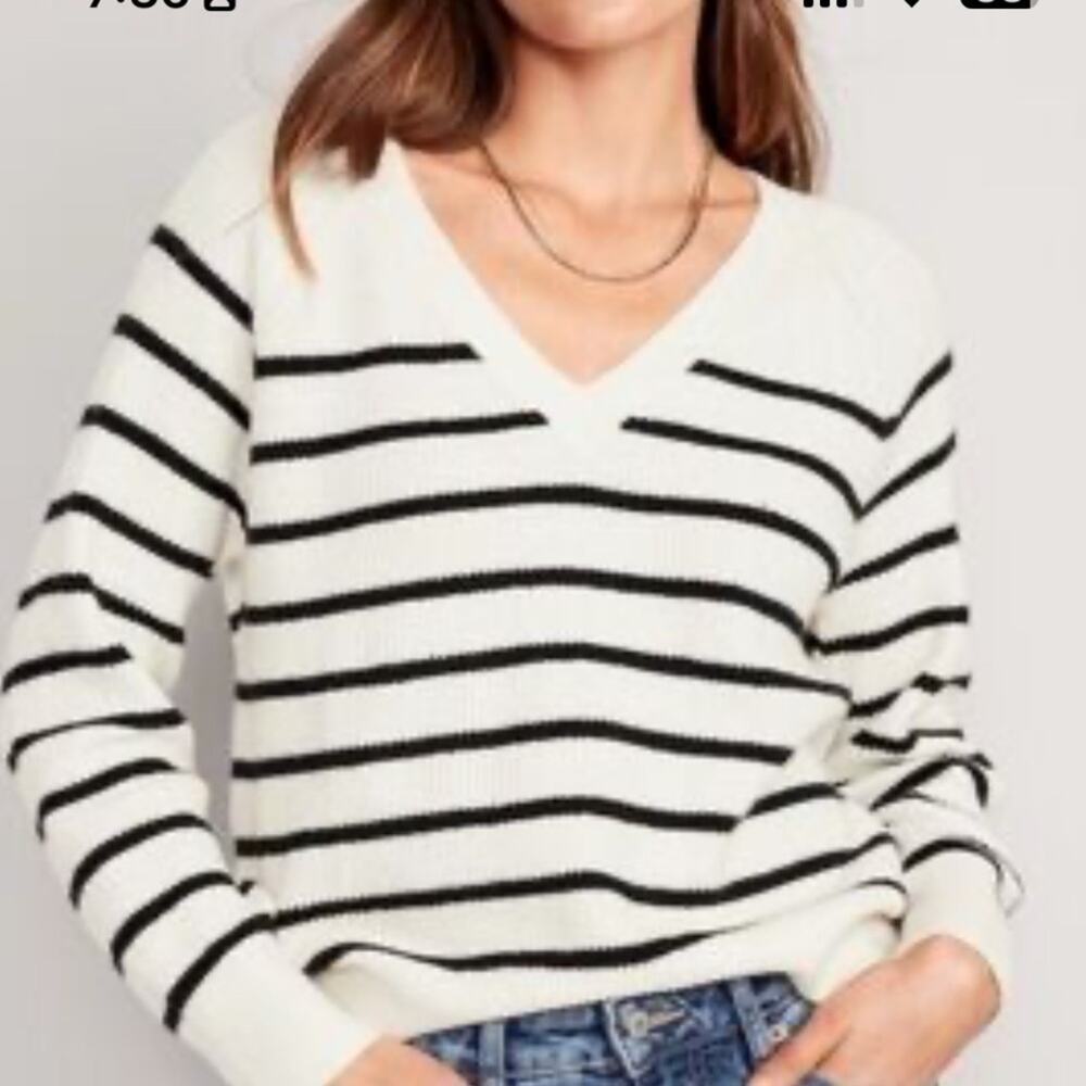 Old Navy Women's Striped Sweater - Cream and Black